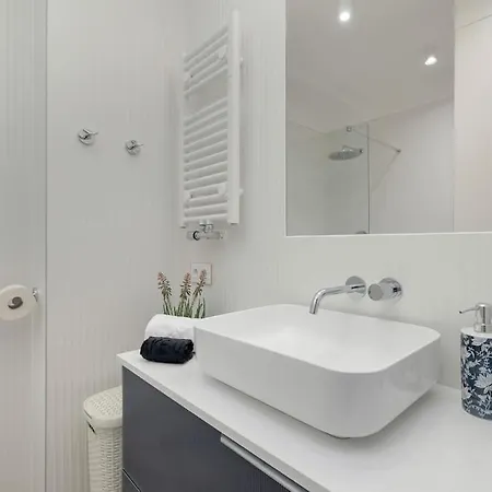 Superior Vacation With Private Parking Apartment *