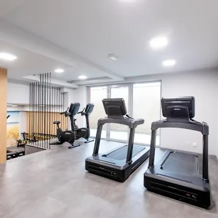 Superior Vacation With Private Parking Apartment Rewal