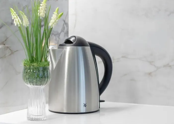 アパート Superior Vacation With Private Parking レバル